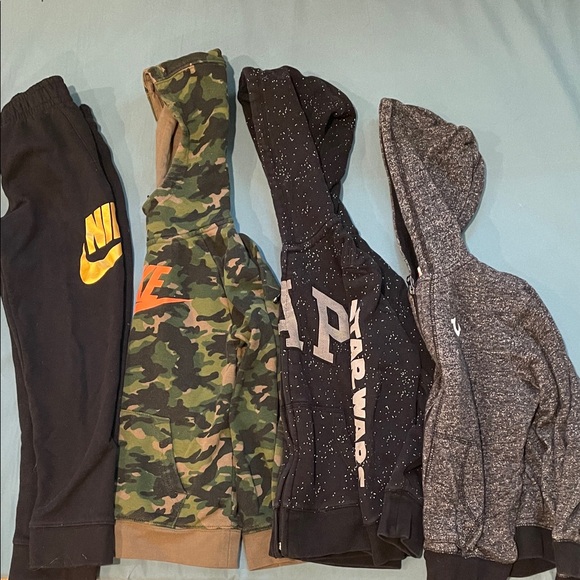 Nike, True Religion, Gap Star Wars Hoodies, Sweatpants Set Lot Boys Small 6-7 - Picture 2 of 8